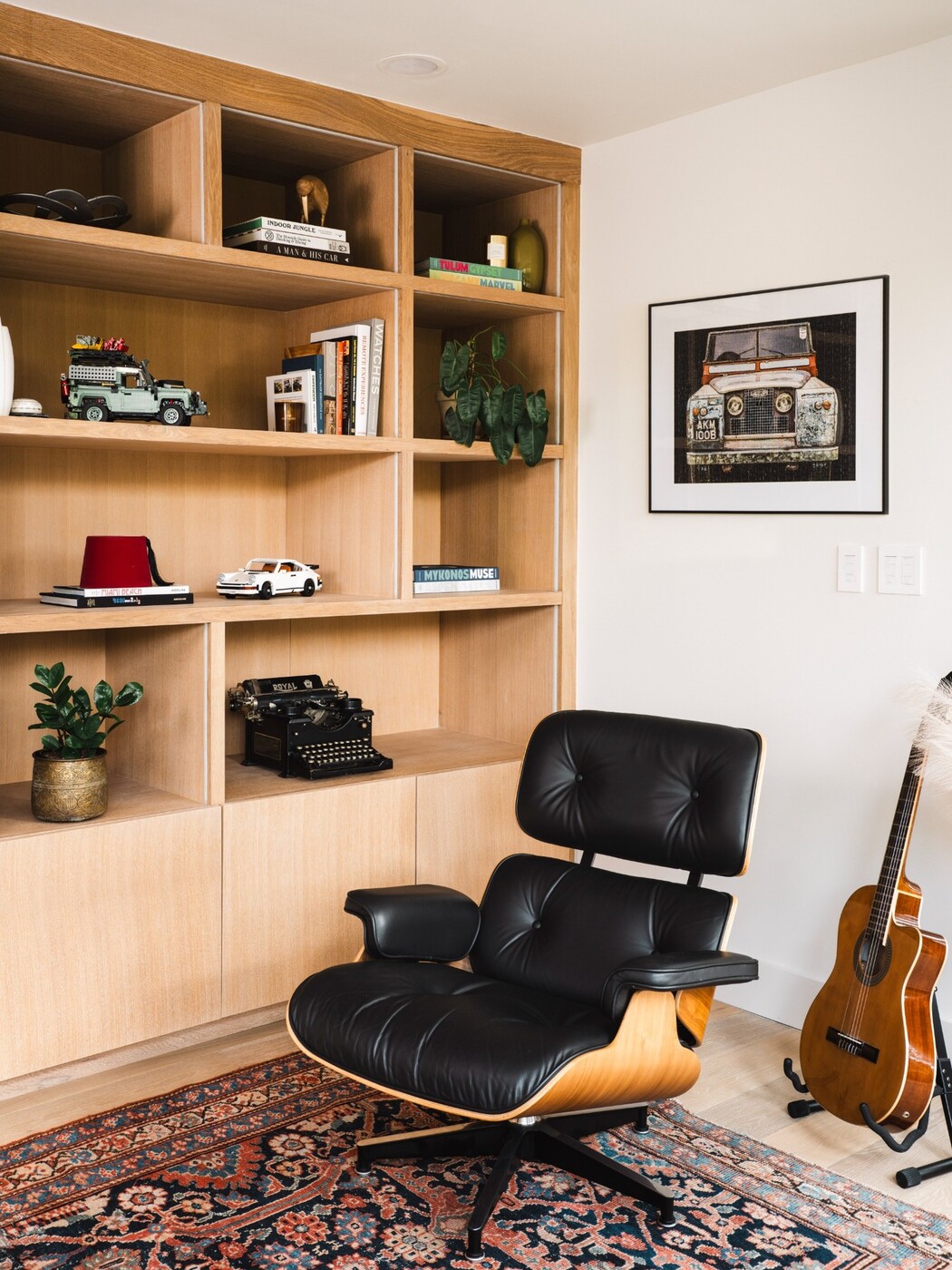 bright-living-space-with-white-oak-shelving-and-minimalist-styling-in-austin-texas-by-redoven-builds