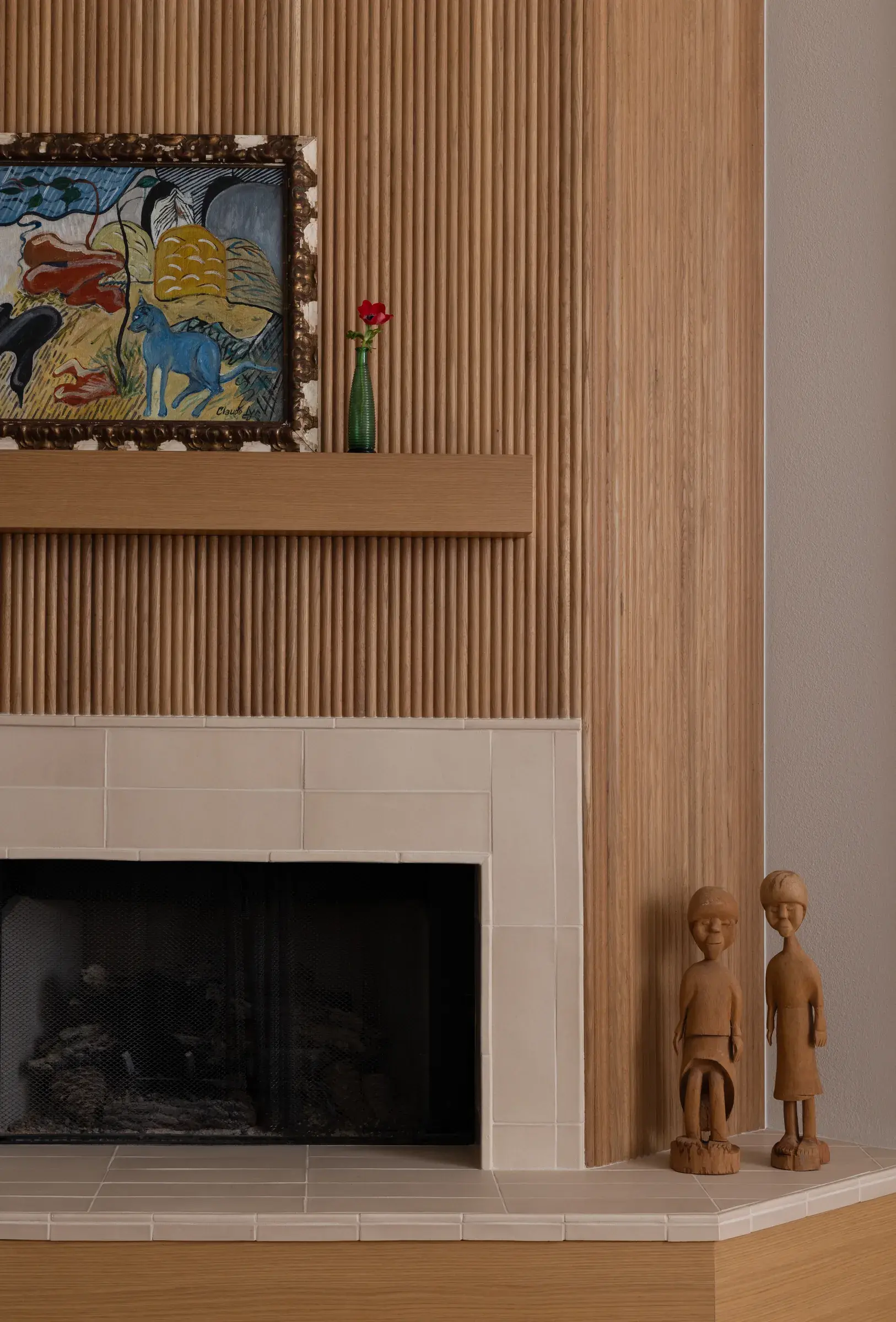 scenic-overlook-living-room-fluted-fireplace-detail